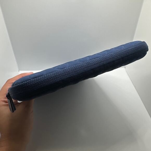 MICHAEL KORS est 1981 Blue Tablet Cover - Picture 4 of 9